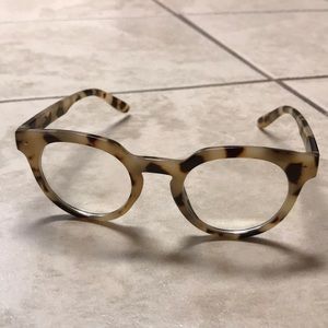 Tortoise shell glasses